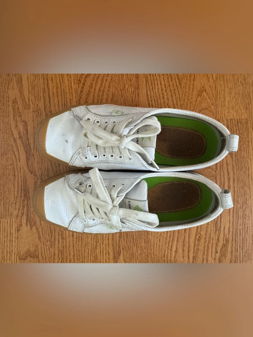 Cariuma women’s OCA low gum white premium leather sneaker | W10/M8.5